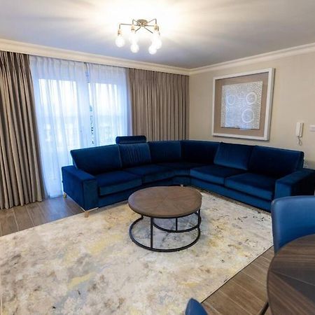 Luxury Town Centre Apartment Кукстаун Экстерьер фото