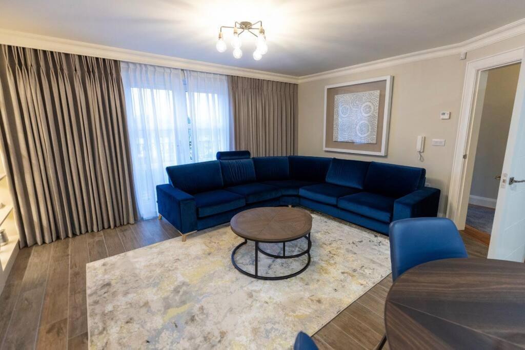 Luxury Town Centre Apartment Кукстаун Экстерьер фото