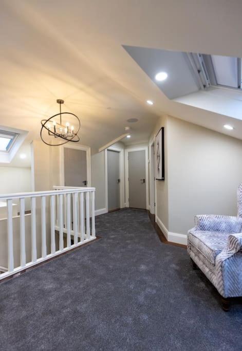 Luxury Town Centre Apartment Кукстаун Экстерьер фото
