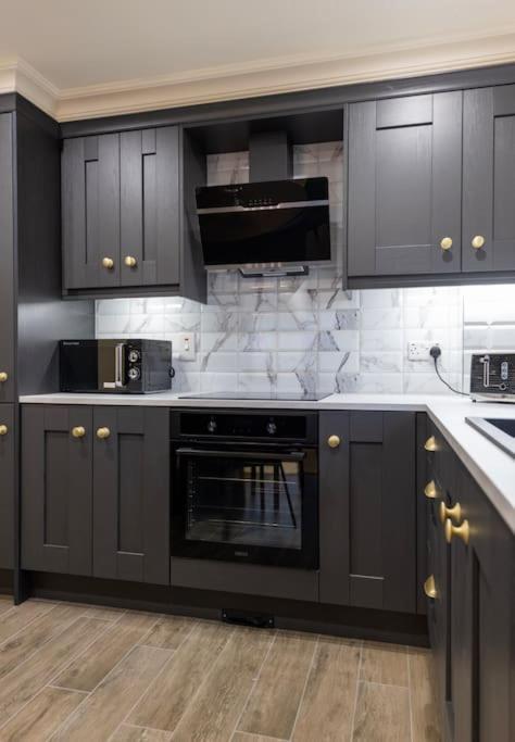 Luxury Town Centre Apartment Кукстаун Экстерьер фото