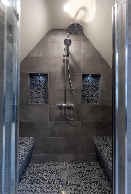 Luxury Town Centre Apartment Кукстаун Экстерьер фото