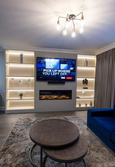 Luxury Town Centre Apartment Кукстаун Экстерьер фото
